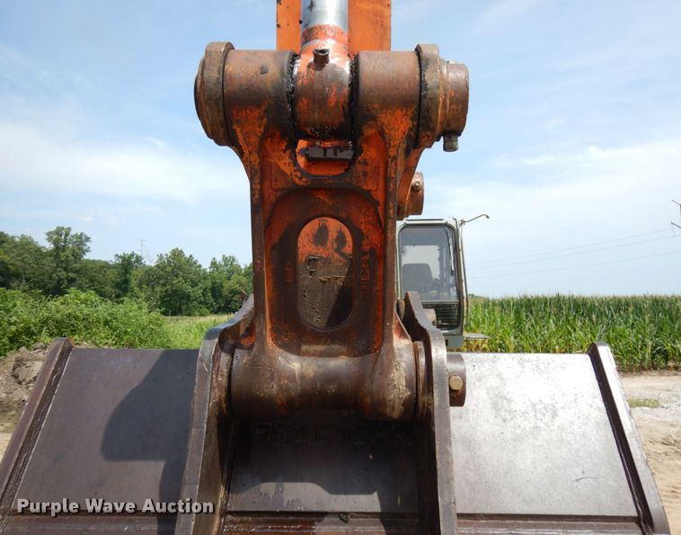 image for item IL9924 1996 Hitachi EX400LC-3  excavator