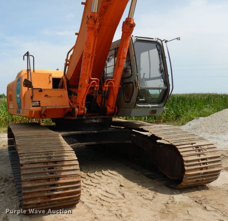 image for item IL9924 1996 Hitachi EX400LC-3  excavator