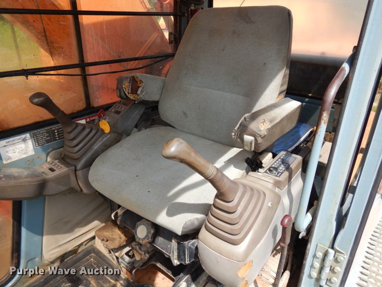 image for item IL9924 1996 Hitachi EX400LC-3  excavator