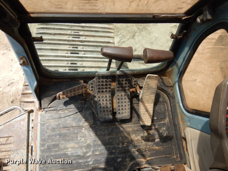 image for item IL9924 1996 Hitachi EX400LC-3  excavator