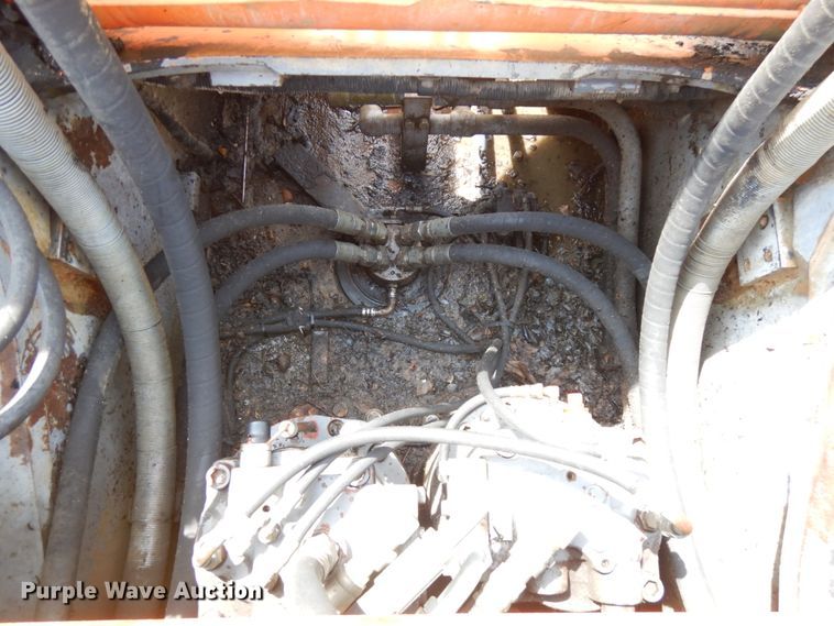 image for item IL9924 1996 Hitachi EX400LC-3  excavator