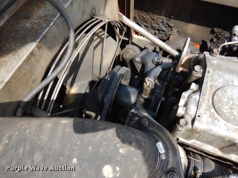 image for item IL9924 1996 Hitachi EX400LC-3  excavator