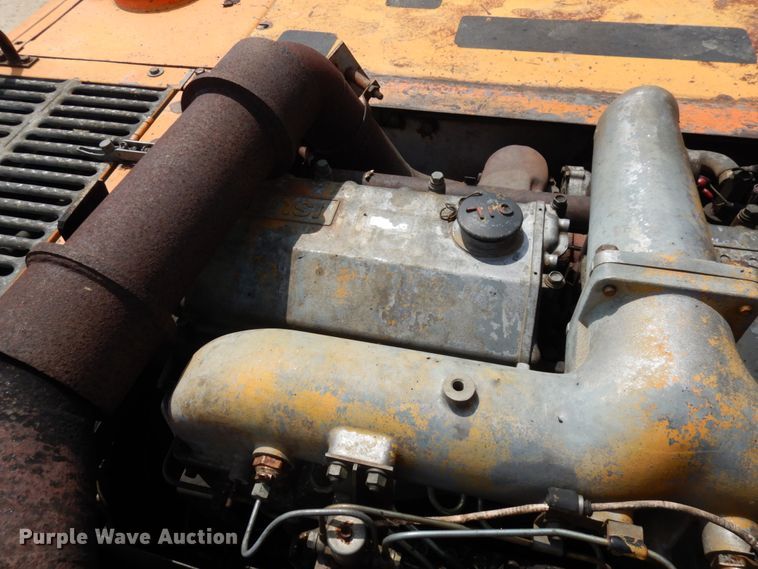 image for item IL9924 1996 Hitachi EX400LC-3  excavator