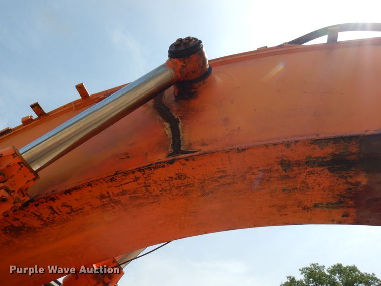 image for item IL9924 1996 Hitachi EX400LC-3  excavator