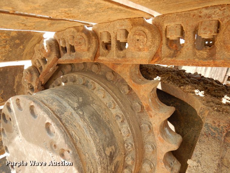 image for item IL9924 1996 Hitachi EX400LC-3  excavator