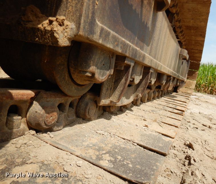 image for item IL9924 1996 Hitachi EX400LC-3  excavator