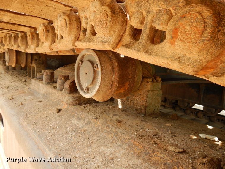 image for item IL9924 1996 Hitachi EX400LC-3  excavator