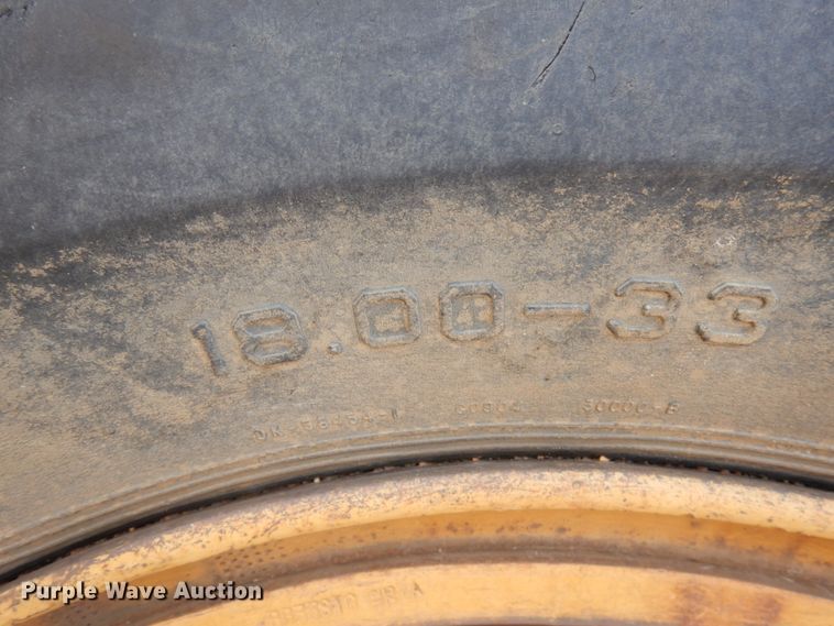image for item IL9926 (2) 18.00-33 tires and wheels