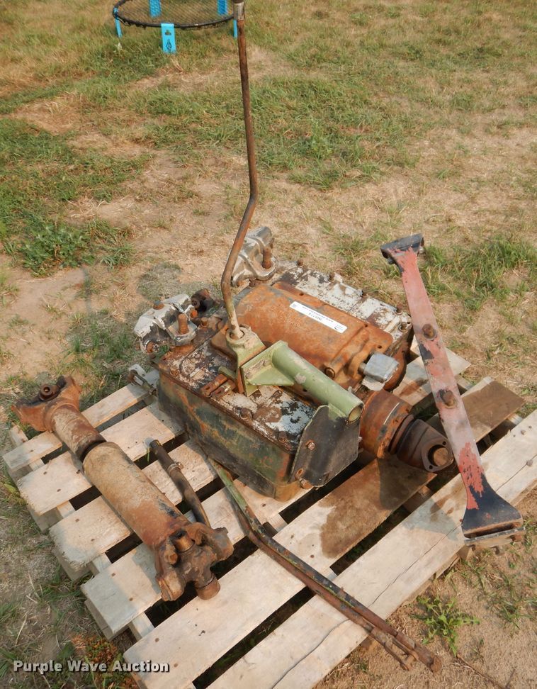 image for item IN9774 Spicer 1241-D  transmission