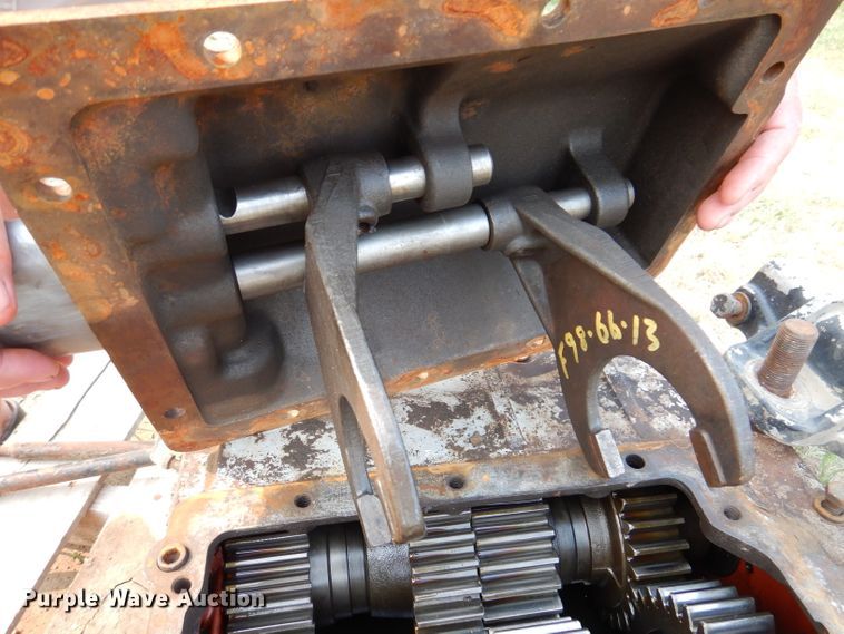 image for item IN9774 Spicer 1241-D  transmission