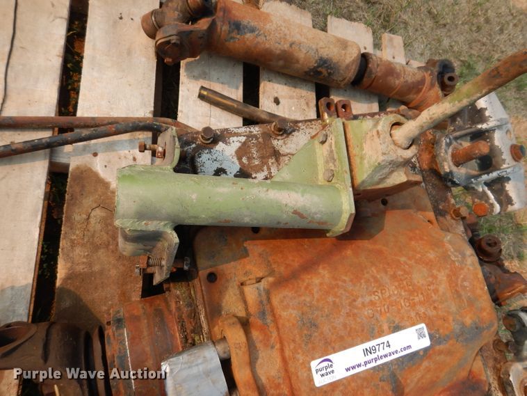 image for item IN9774 Spicer 1241-D  transmission