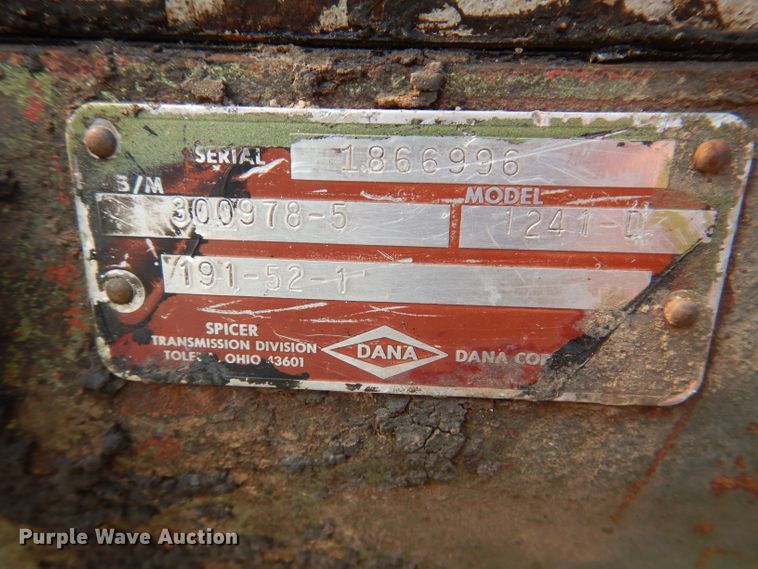 image for item IN9774 Spicer 1241-D  transmission