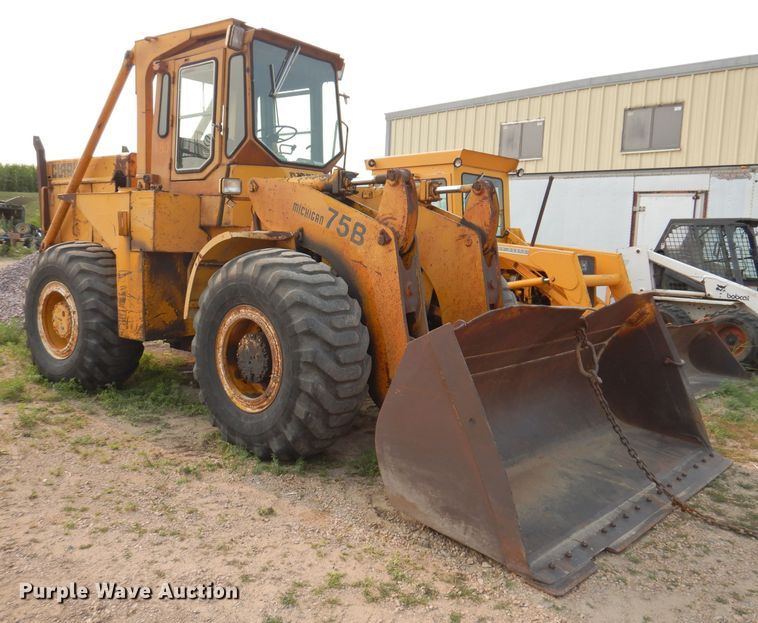 image for item IN9775 Clark-Michigan 75B  wheel loader