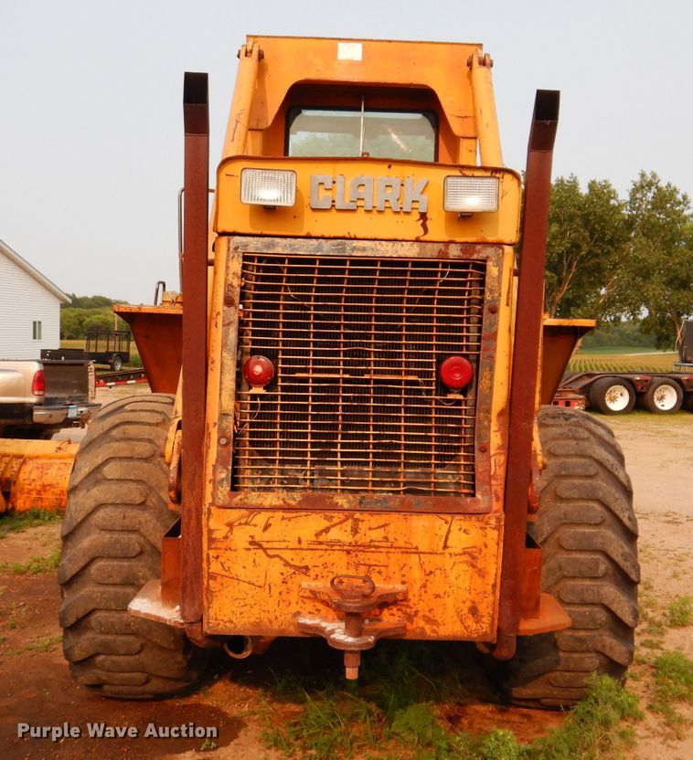 image for item IN9775 Clark-Michigan 75B  wheel loader