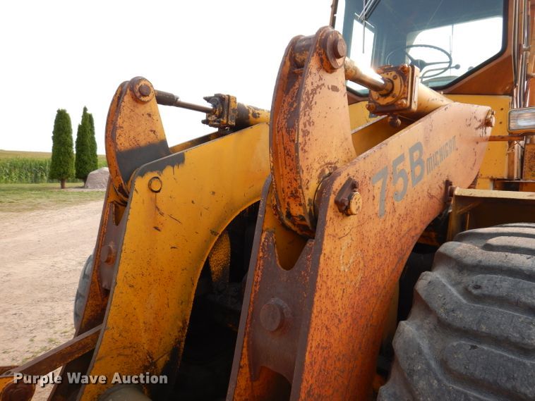 image for item IN9775 Clark-Michigan 75B  wheel loader
