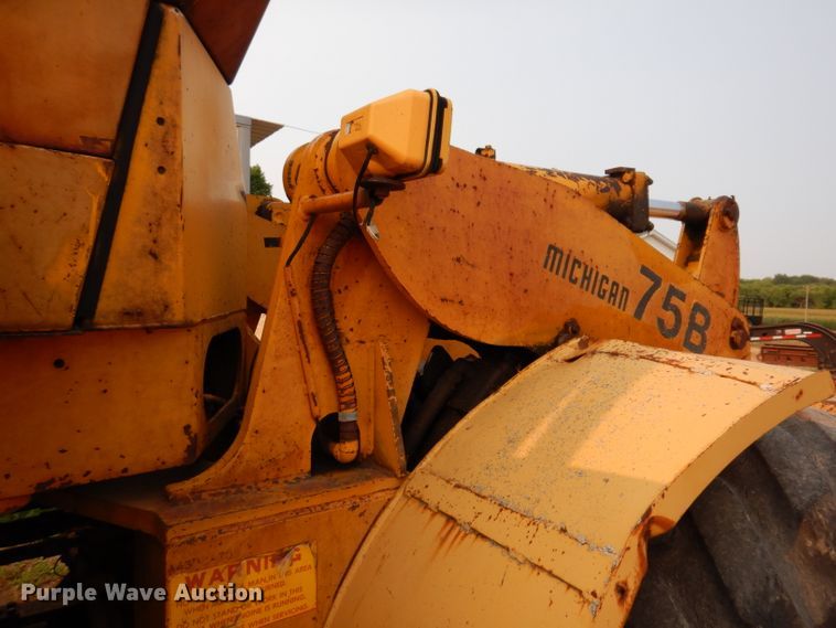 image for item IN9775 Clark-Michigan 75B  wheel loader