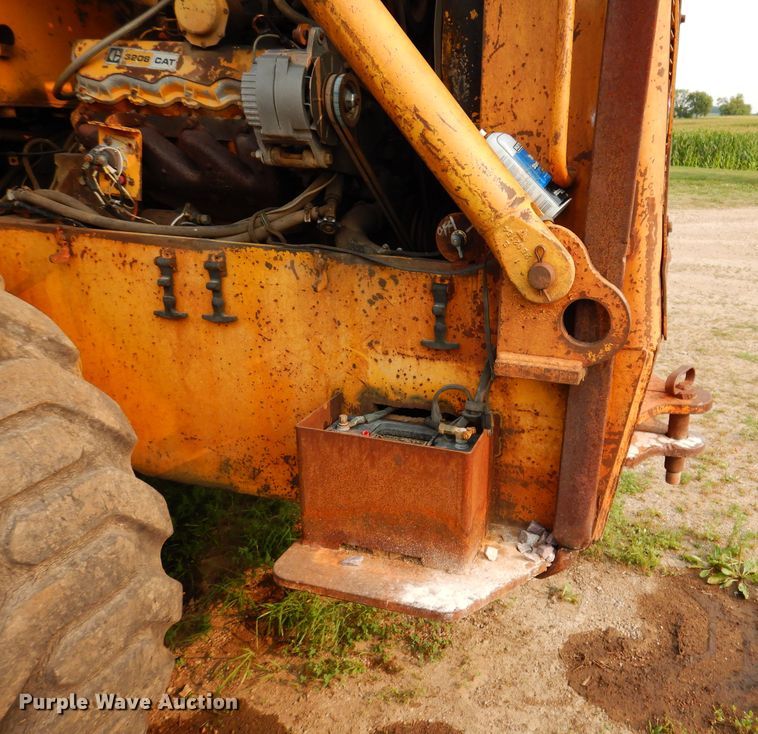 image for item IN9775 Clark-Michigan 75B  wheel loader