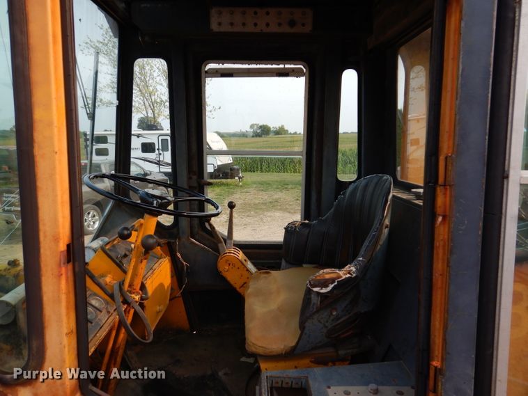 image for item IN9775 Clark-Michigan 75B  wheel loader