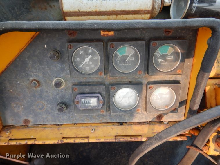 image for item IN9775 Clark-Michigan 75B  wheel loader