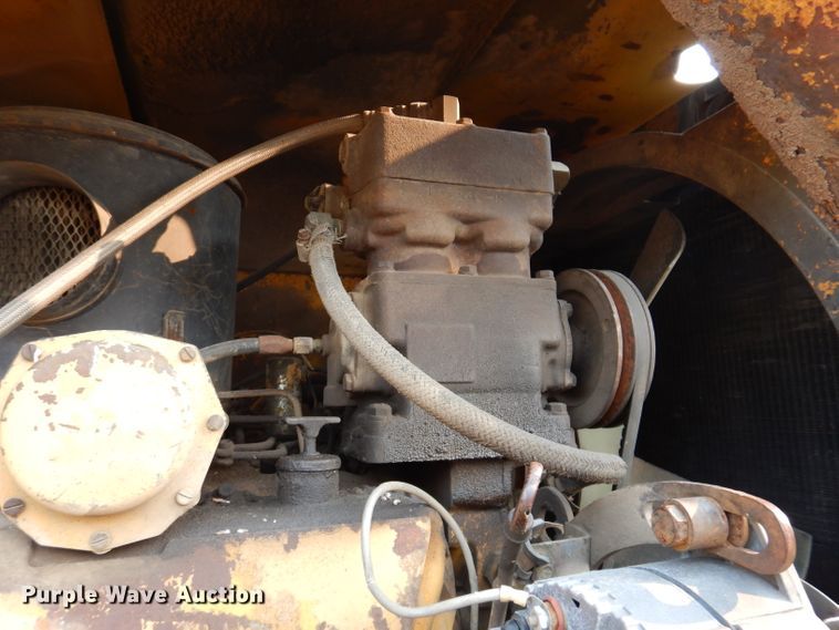 image for item IN9775 Clark-Michigan 75B  wheel loader