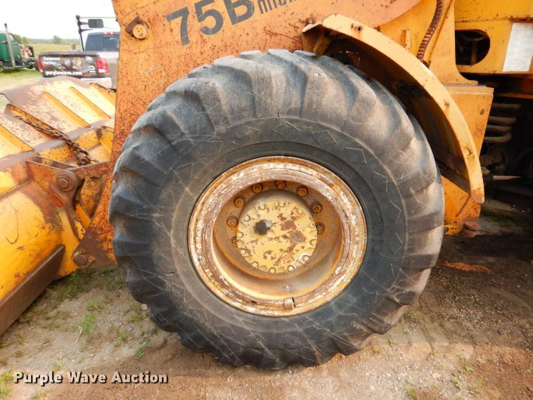 image for item IN9775 Clark-Michigan 75B  wheel loader