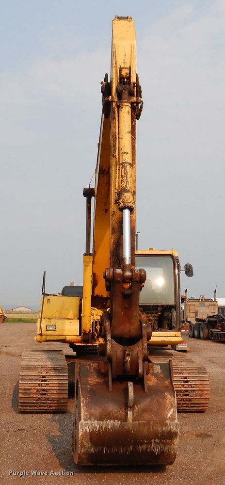 image for item IQ9738 1998 Komatsu PC200LC  excavator