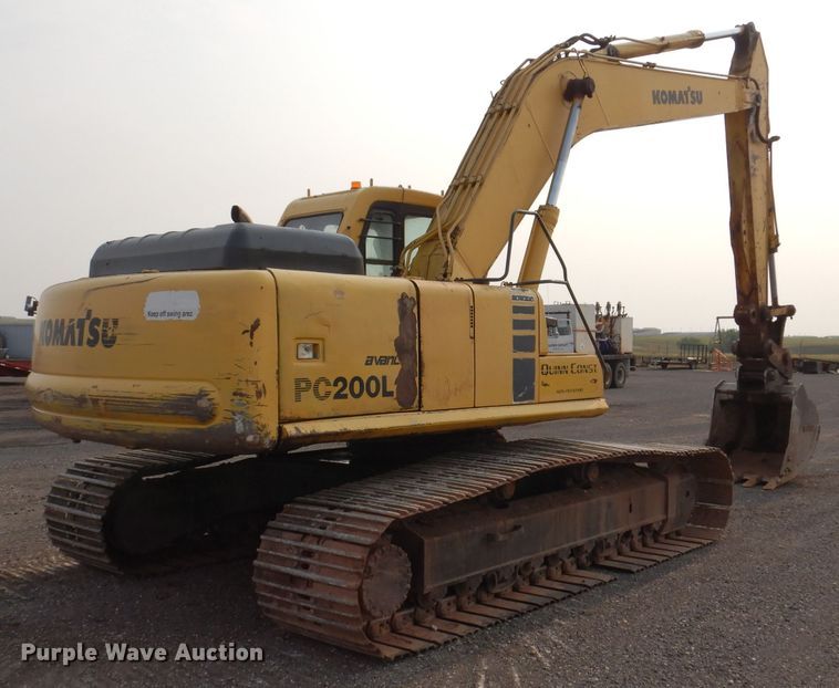 image for item IQ9738 1998 Komatsu PC200LC  excavator
