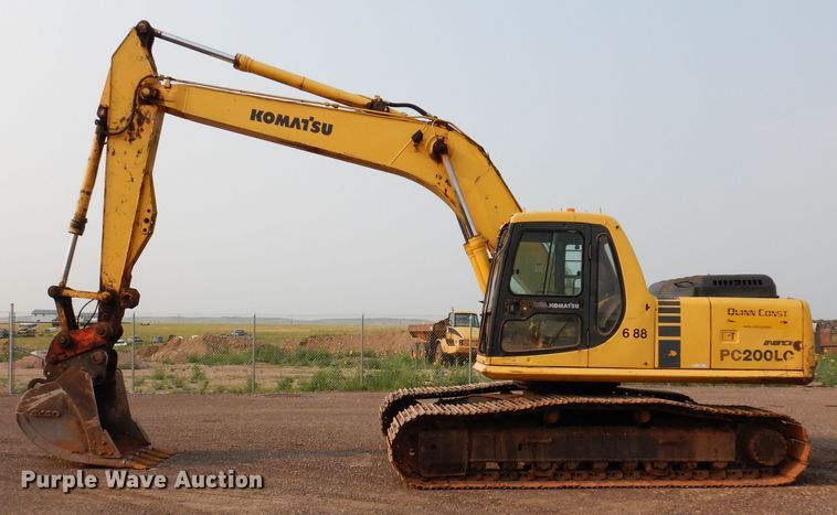 image for item IQ9738 1998 Komatsu PC200LC  excavator