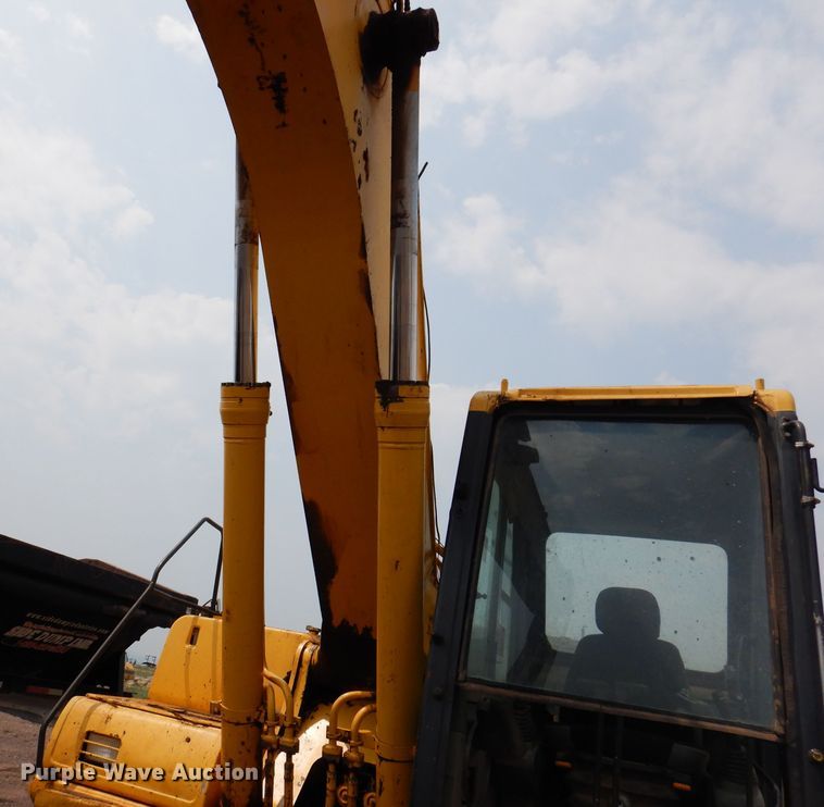 image for item IQ9738 1998 Komatsu PC200LC  excavator