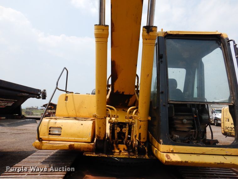 image for item IQ9738 1998 Komatsu PC200LC  excavator