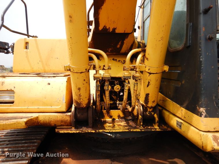 image for item IQ9738 1998 Komatsu PC200LC  excavator