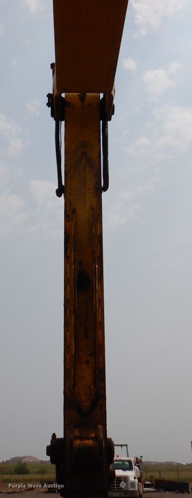 image for item IQ9738 1998 Komatsu PC200LC  excavator