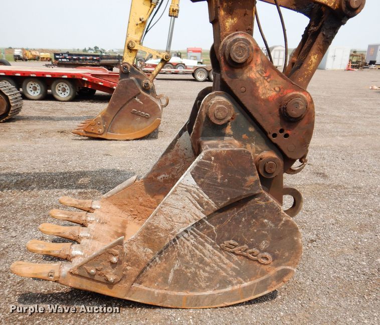 image for item IQ9738 1998 Komatsu PC200LC  excavator