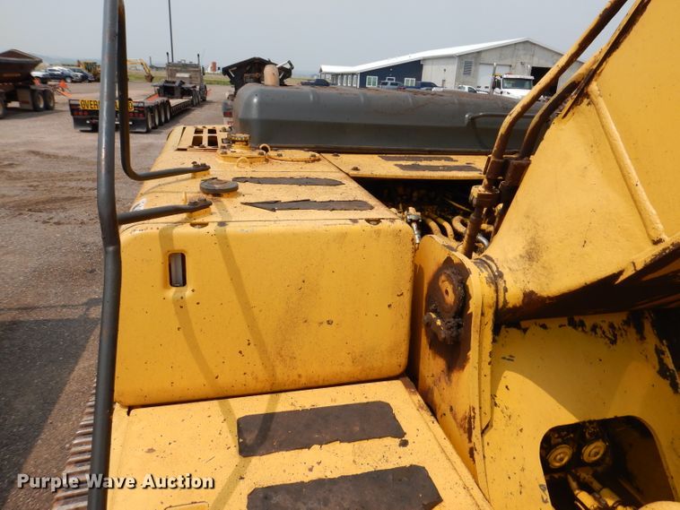 image for item IQ9738 1998 Komatsu PC200LC  excavator