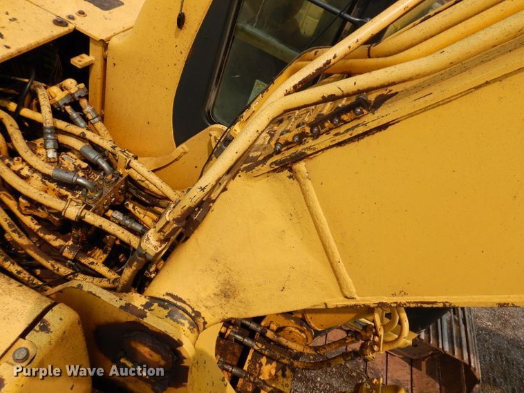 image for item IQ9738 1998 Komatsu PC200LC  excavator