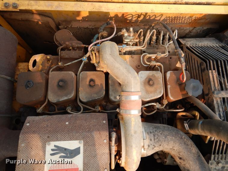 image for item IQ9738 1998 Komatsu PC200LC  excavator