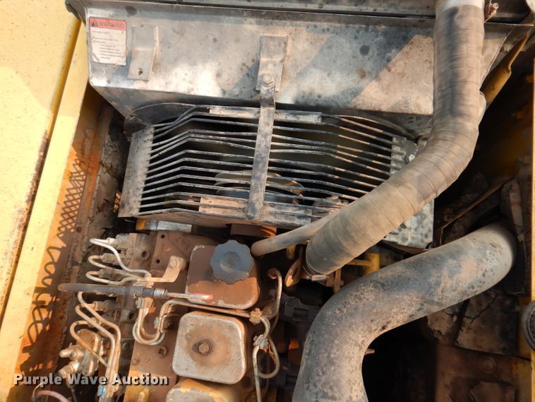 image for item IQ9738 1998 Komatsu PC200LC  excavator