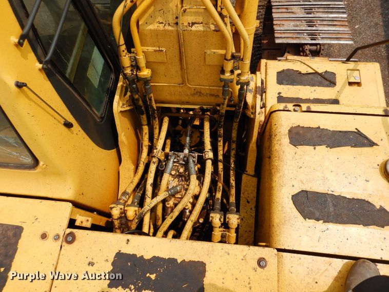 image for item IQ9738 1998 Komatsu PC200LC  excavator