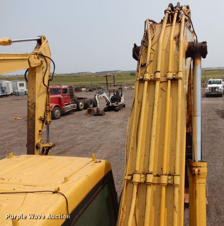 image for item IQ9738 1998 Komatsu PC200LC  excavator