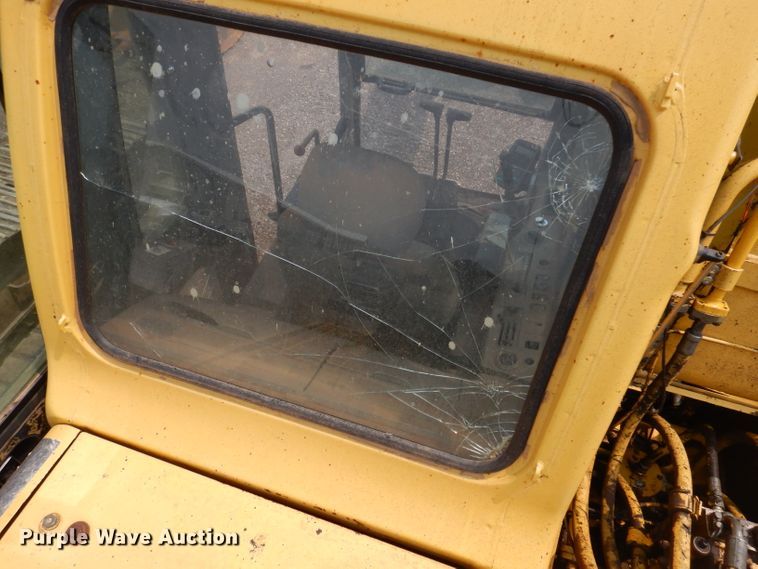 image for item IQ9738 1998 Komatsu PC200LC  excavator