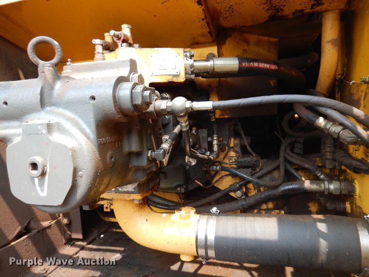 image for item IQ9738 1998 Komatsu PC200LC  excavator