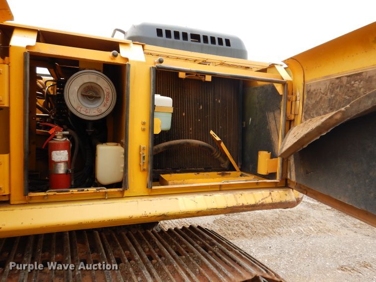 image for item IQ9738 1998 Komatsu PC200LC  excavator