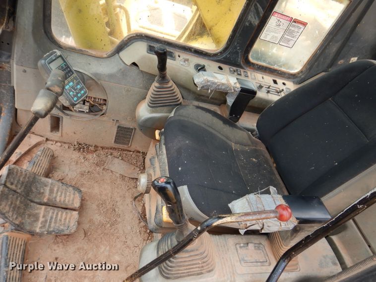 image for item IQ9738 1998 Komatsu PC200LC  excavator