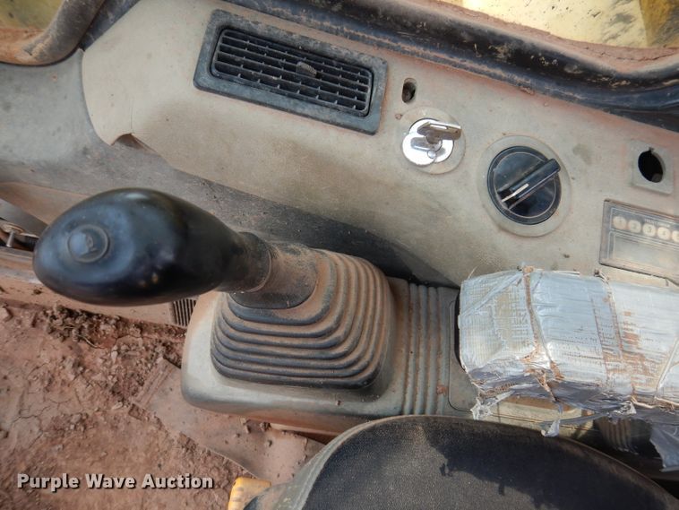 image for item IQ9738 1998 Komatsu PC200LC  excavator