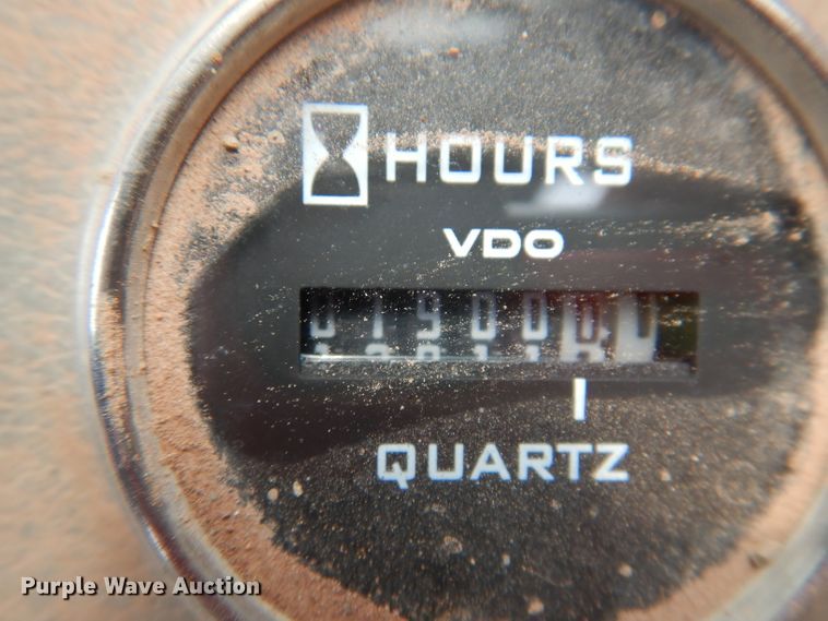 image for item IQ9738 1998 Komatsu PC200LC  excavator