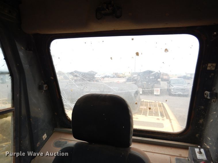 image for item IQ9738 1998 Komatsu PC200LC  excavator