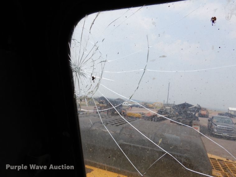 image for item IQ9738 1998 Komatsu PC200LC  excavator