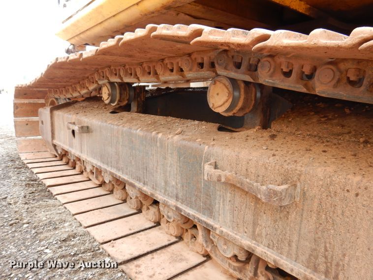 image for item IQ9738 1998 Komatsu PC200LC  excavator