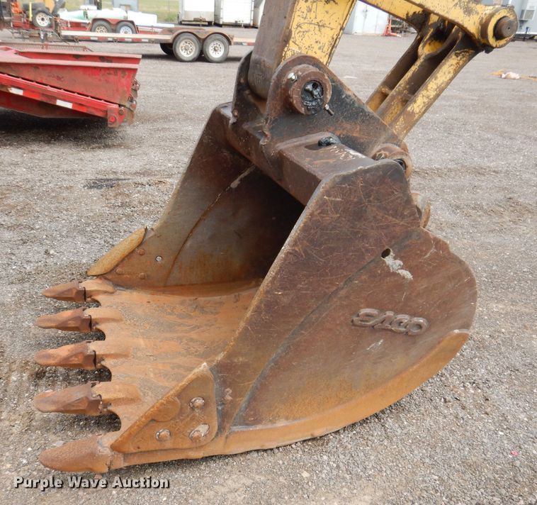 image for item IQ9739 1996 Komatsu PC200LC  excavator