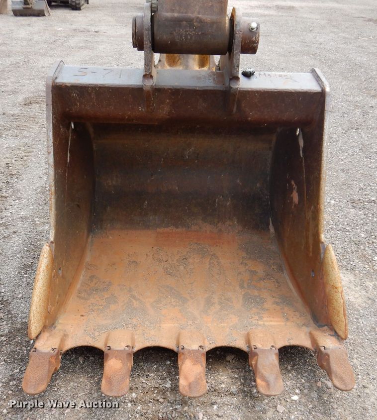 image for item IQ9739 1996 Komatsu PC200LC  excavator